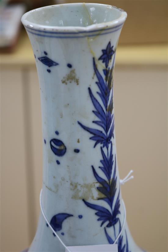 A pair of Chinese blue and white bottle vases, 19th century